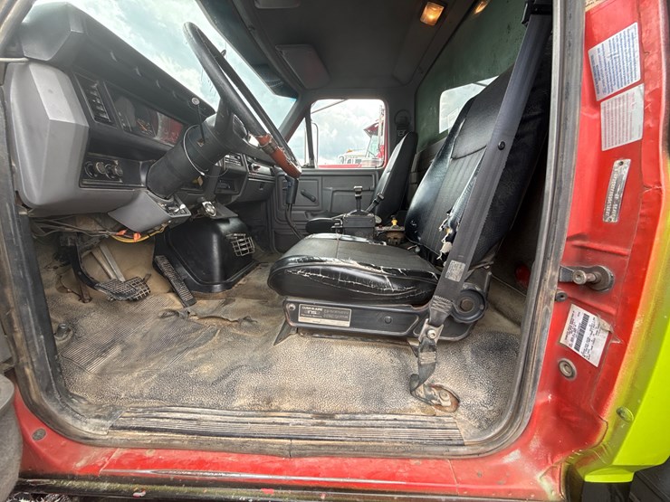 1996-ford-ft900-image-40