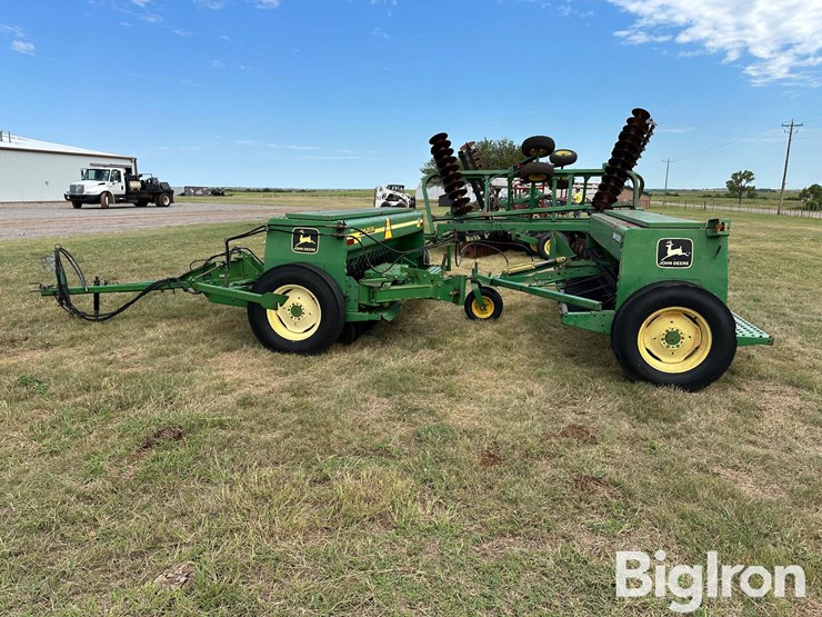 john-deere-450-image-8