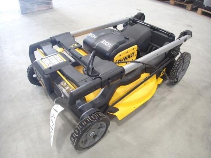 dewalt-21.5-in.-electric-push-mower-image-2
