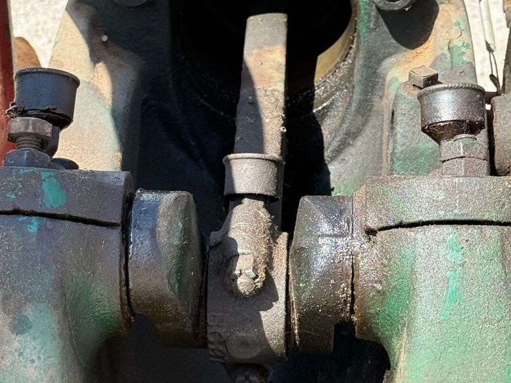 sta-rite-4-hp-hit-&-miss-engine-on-truck-image-18