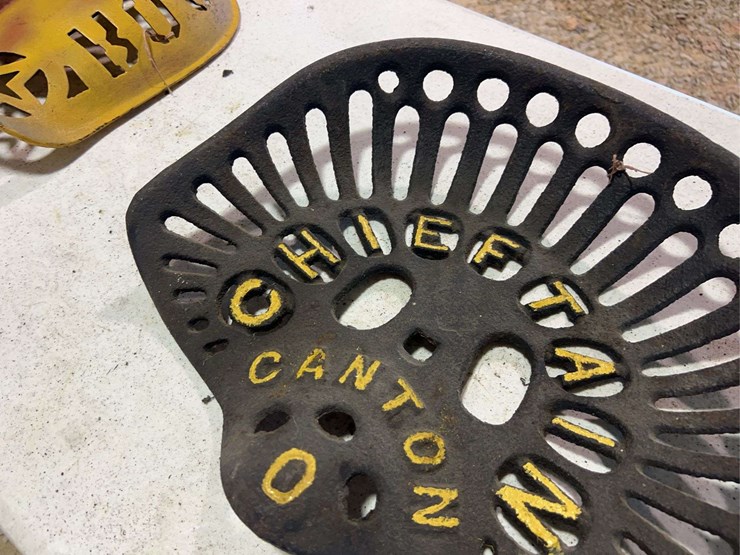 (2)-cast-iron-seats-image-8