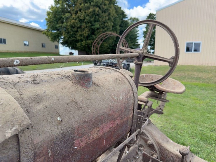farmall-f-20-image-55