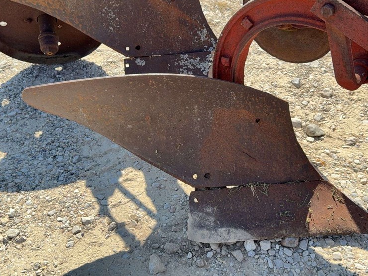 2-bottom-plow-image-21