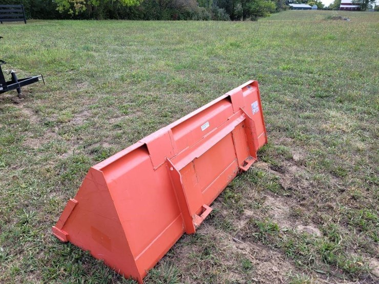 2021-kubota-tractor-with-loader-w/84"-qa-bucket-image-18