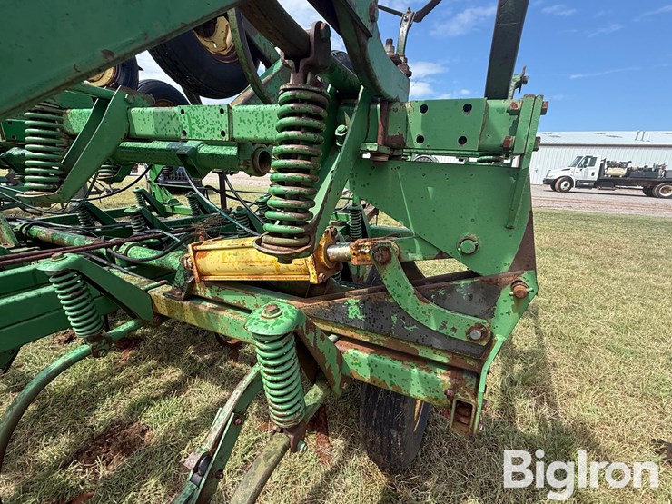john-deere-1610-image-15