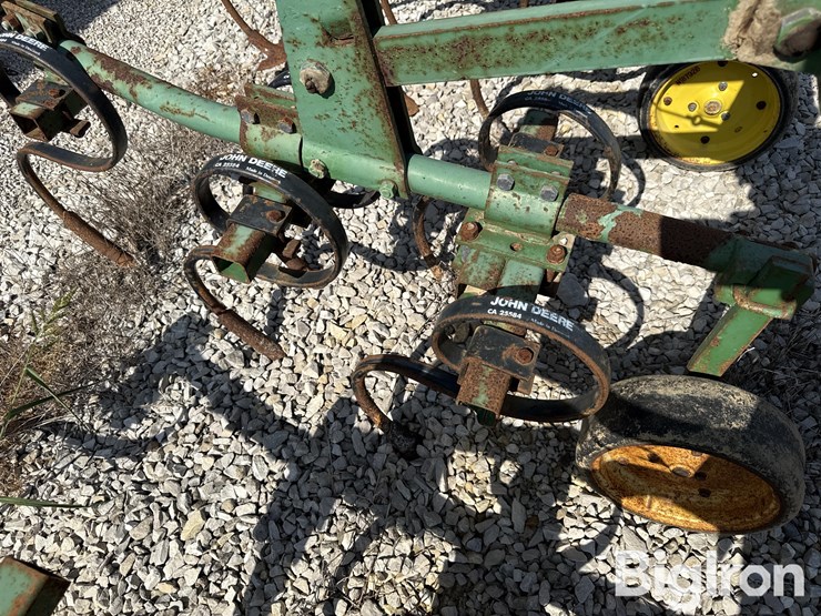 john-deere-6-image-11