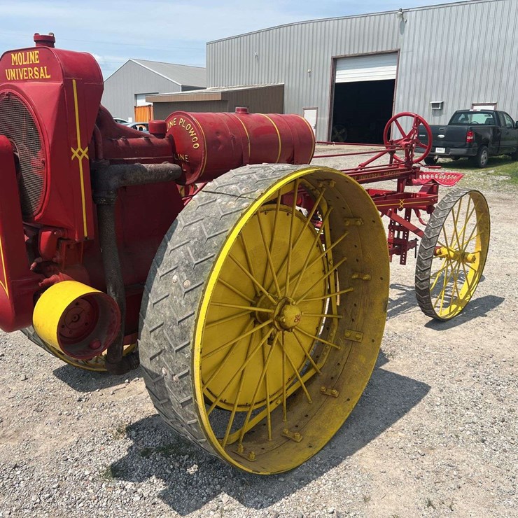 Moline Universal Model D