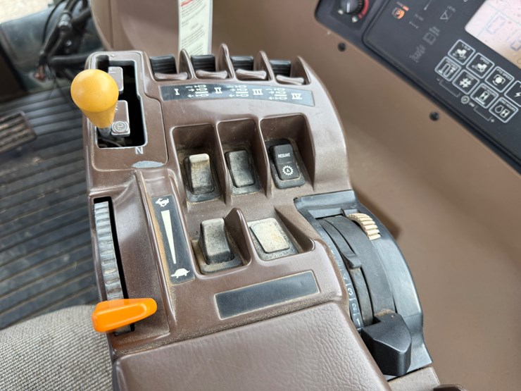 2005-john-deere-9220-image-79