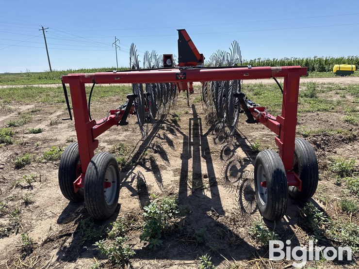 2016-massey-ferguson-3986-image-6