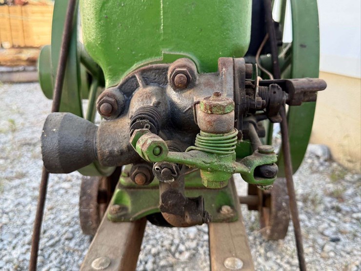 john-deere-1½-hp-type-e-hit-and-miss-engine-image-10