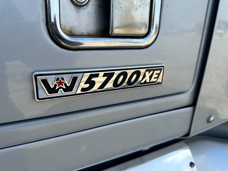 2018-western-star-5700-image-65