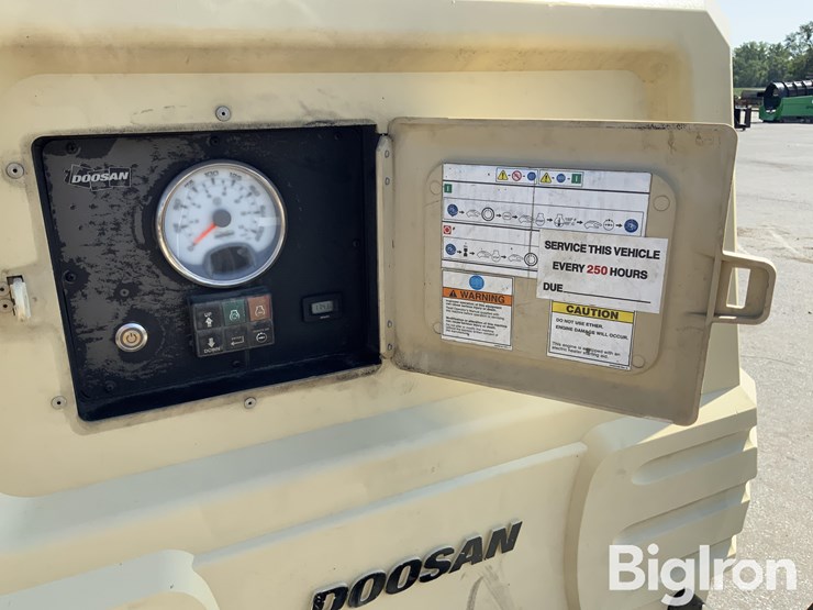 2015-doosan-p185wdz-t4f-image-17