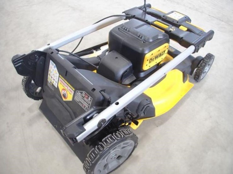 dewalt-21.5-in.-electric-push-mower-image-4
