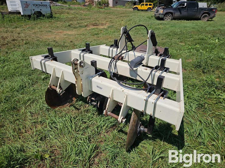 patriot-pivot-track-closer-image-1
