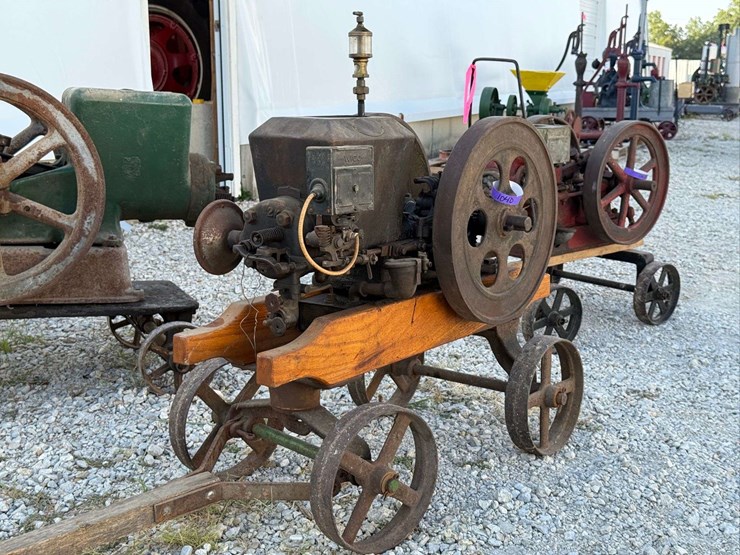 2-hp-stover-hit-and-miss-engine-image-2