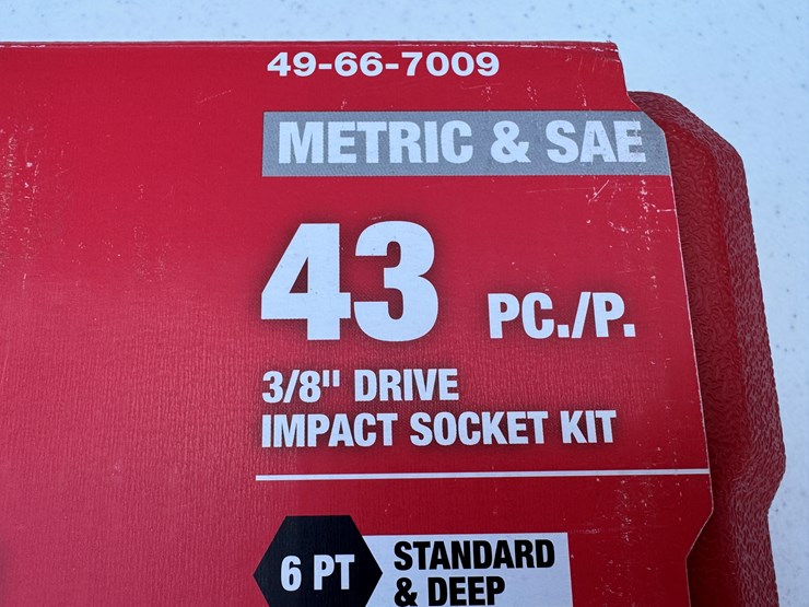 #1004-•-milwaukee-43pc-shockwave™-impact-duty-3/8"-drive-sae-&-metric-deep-6-point-socket-set-49-66-7009-image-2