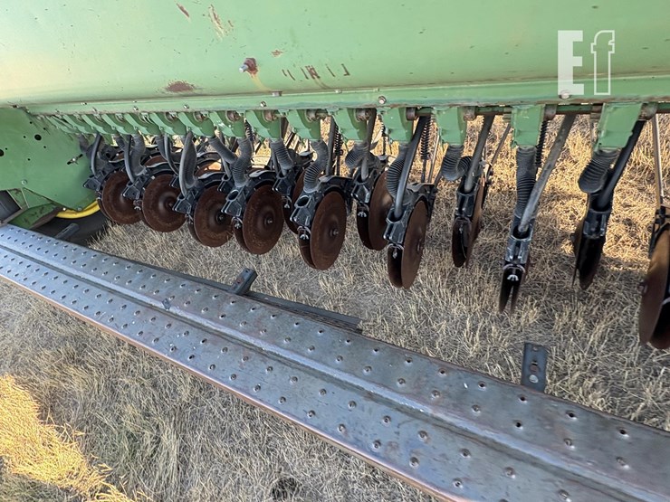 john-deere-8300-image-15