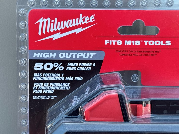 #1012-•-milwaukee-m18™-redlithium™-high-output™-xc6.0-battery-pack-(2-pk)-48-11-1862-image-2