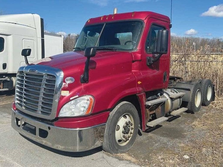 2018-freightliner-cascadia-125-image-1
