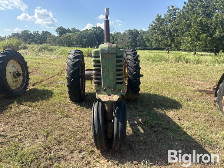 john-deere-b-image-2