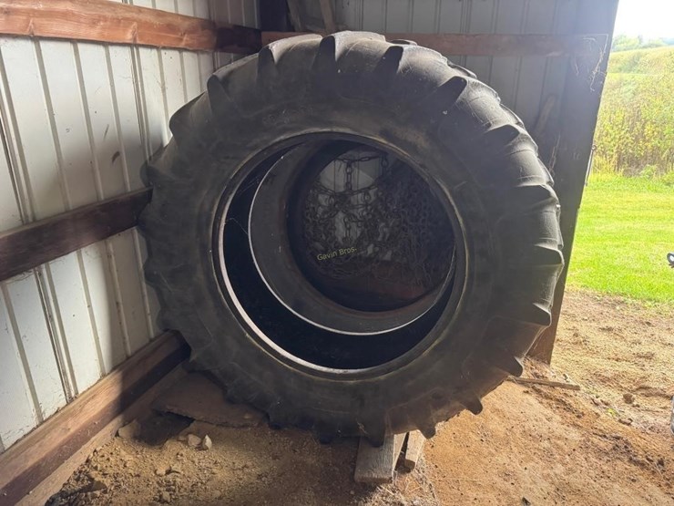 2-18.4-38-tractor-tires-image-2