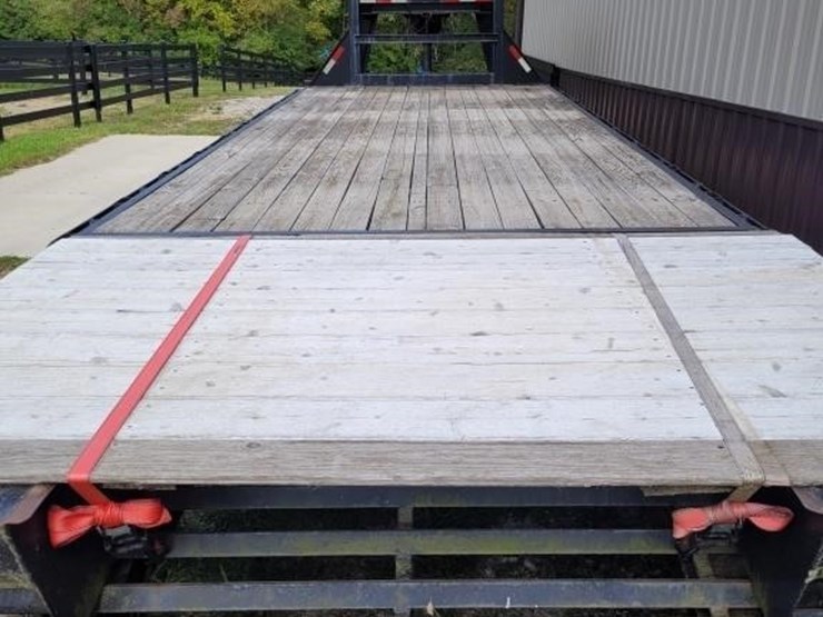 2009-load-max-20&5-gooseneck-tandem-trailer-image-4