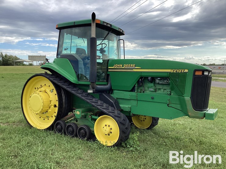 2001-john-deere-8210t-image-3