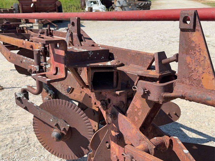 4-bottom-plow-image-25