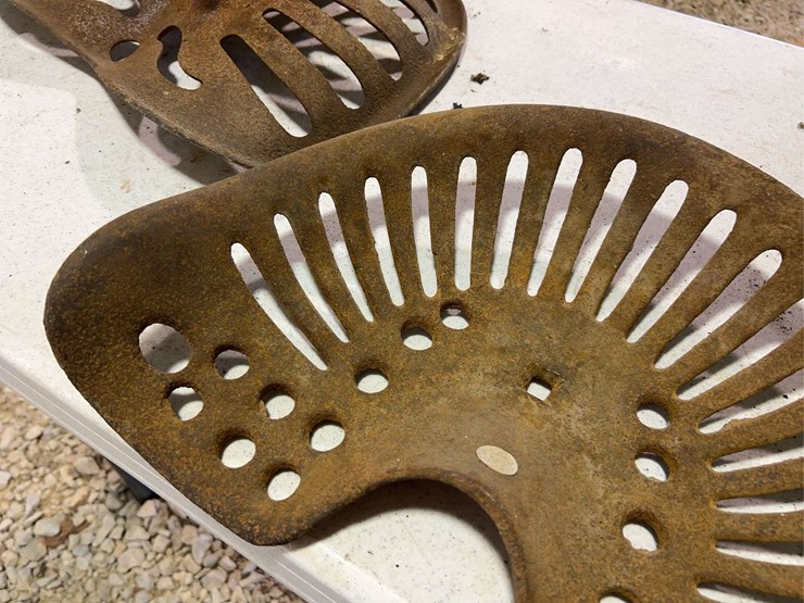 (3)-cast-iron-seats-image-8