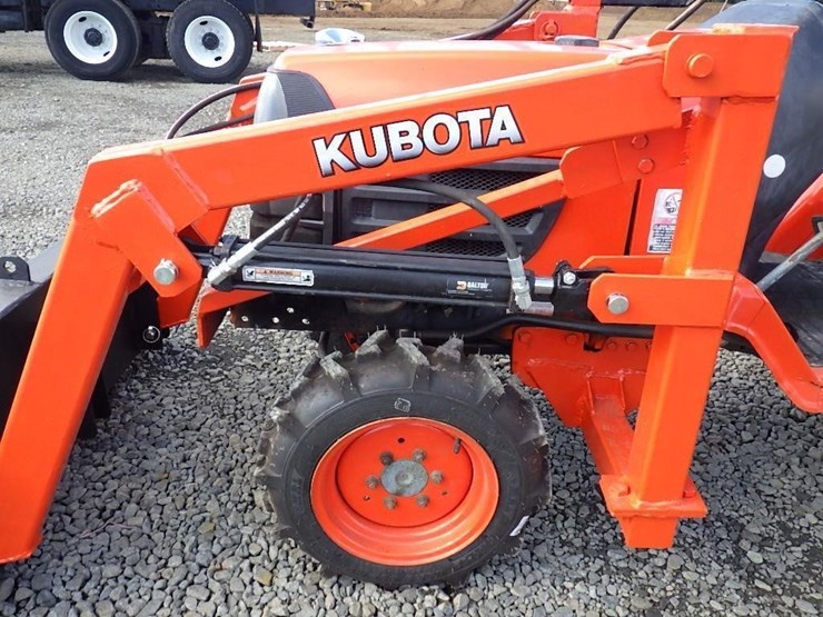2005-kubota-b7510-image-15