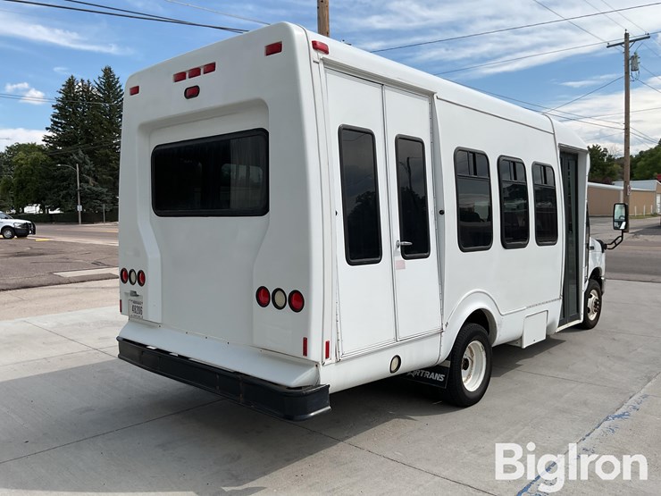 2010-ford-e450-image-5