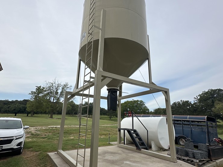 heavybilt-30-ton-overhead-feed-bin-image-7