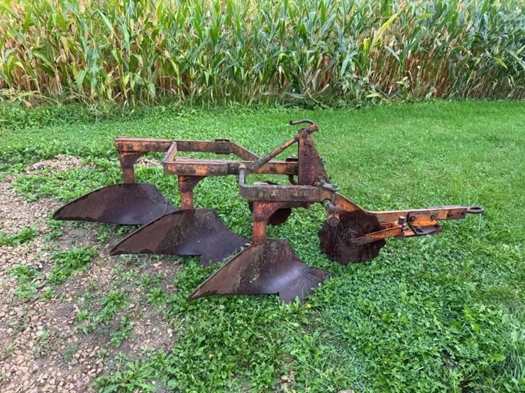 allis-chalmers-3-bottom-snap-coupler-plow-image-4