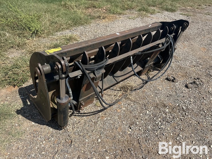 clam-shell-grapple-image-7