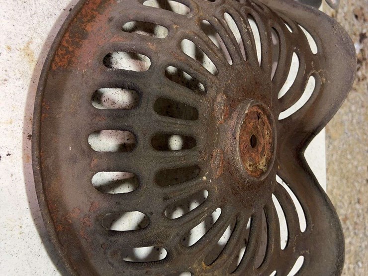 (3)-cast-iron-seats-image-6