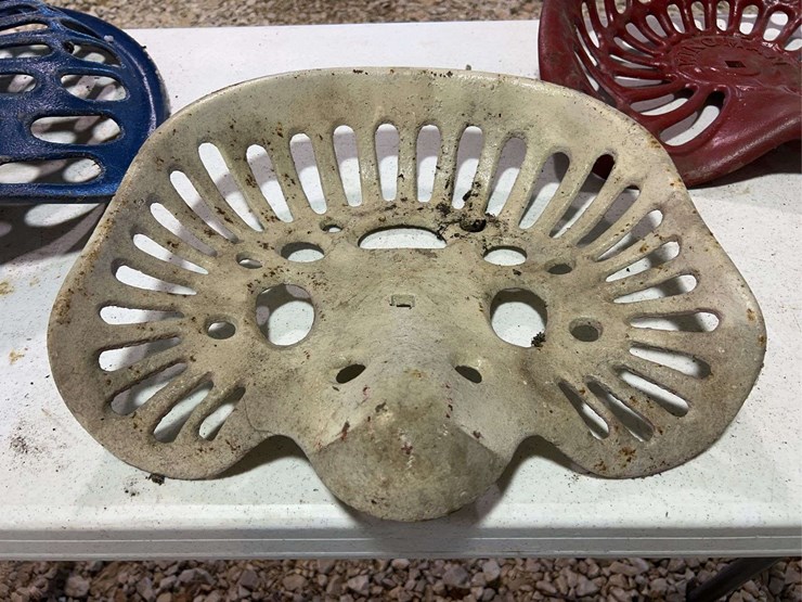 (3)-cast-iron-seats-image-7