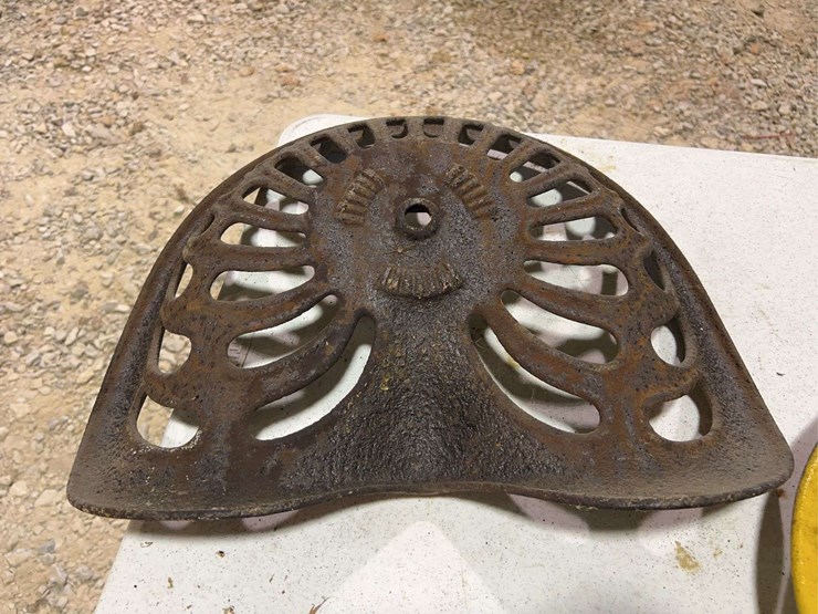 (3)-cast-iron-seats-image-5