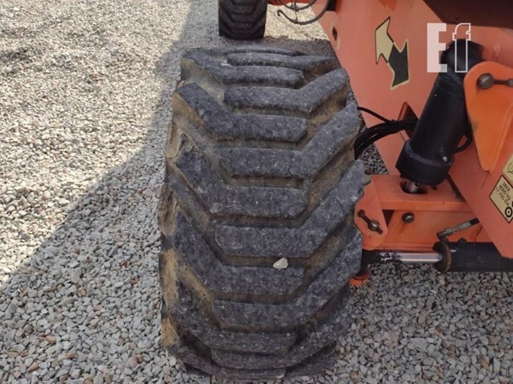 2009-jlg-800a-image-19