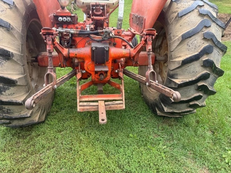 allis-chalmers-d19-gas-tractor-image-6
