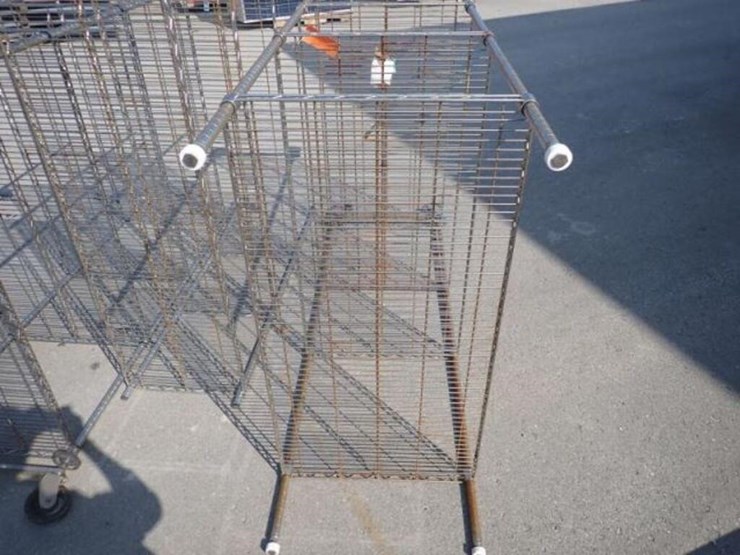 qty-of-(3)-metal-racks-image-7