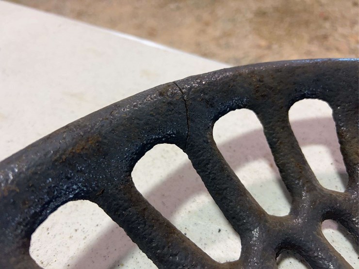 (2)-cast-iron-seats-image-16