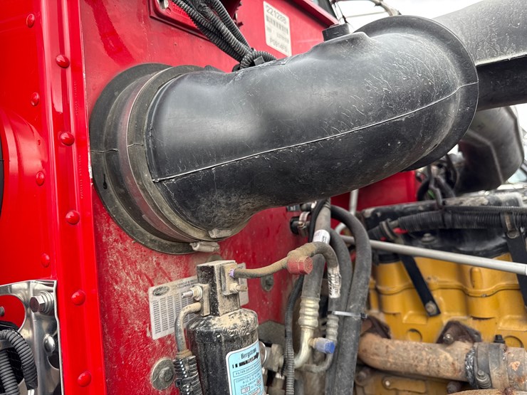 2014-peterbilt-389-image-64