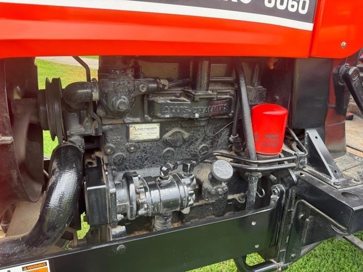 1983-allis-chalmers-6060-tractor-image-14