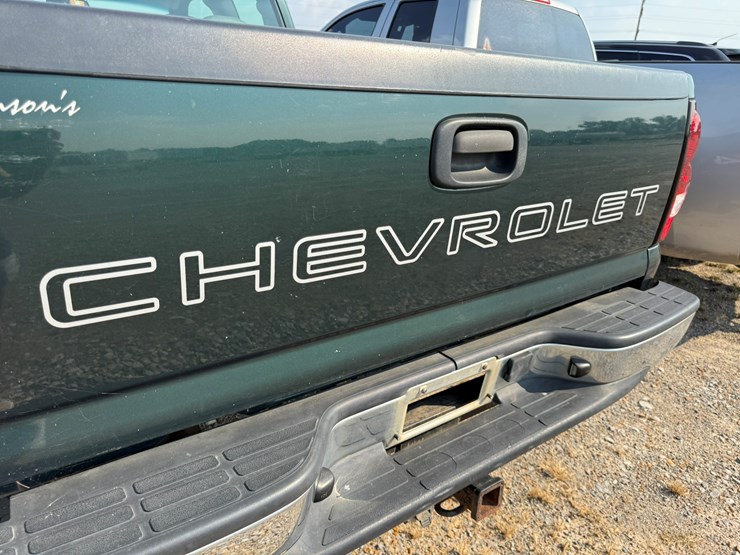 2003-chevrolet-silverado-image-8