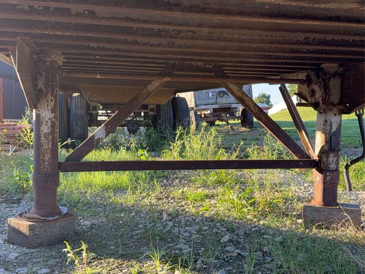 monon-van-trailer-image-21