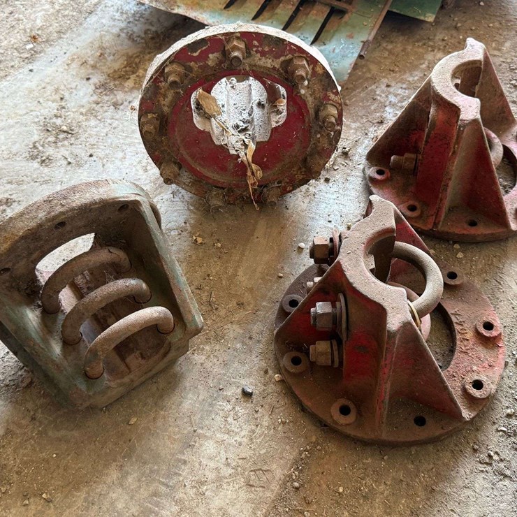 (4) Wheel Hubs