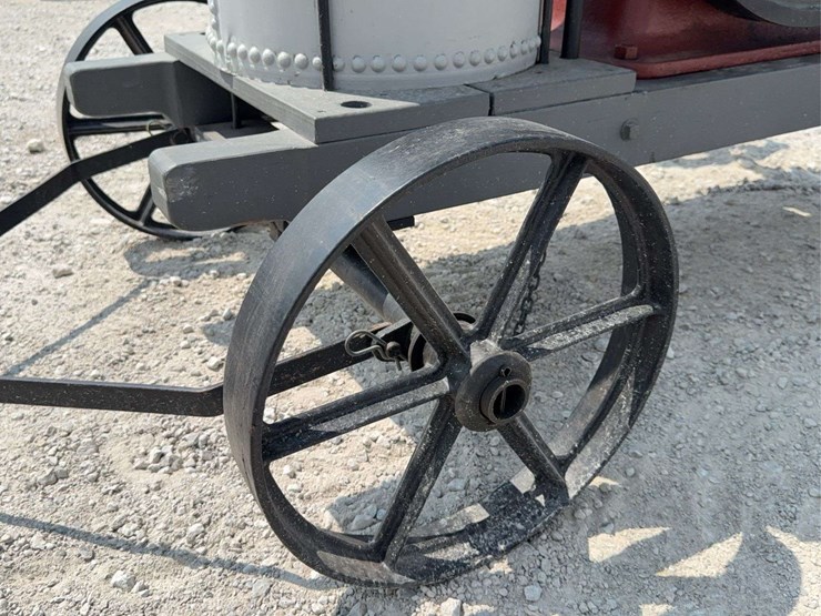3-hp-international-harvester-“famous”-vertical-engine-image-40