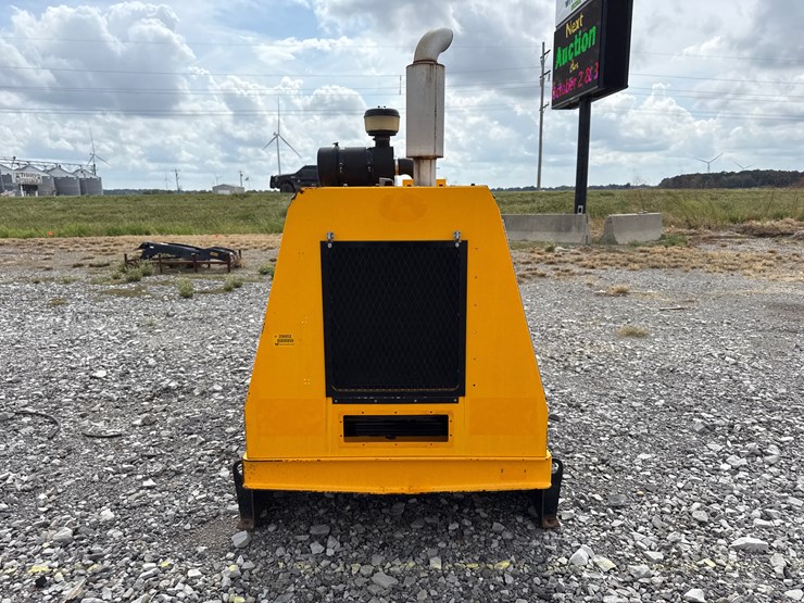 2015-john-deere-4045t-image-2