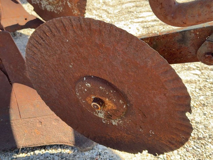 4-bottom-plow-image-21