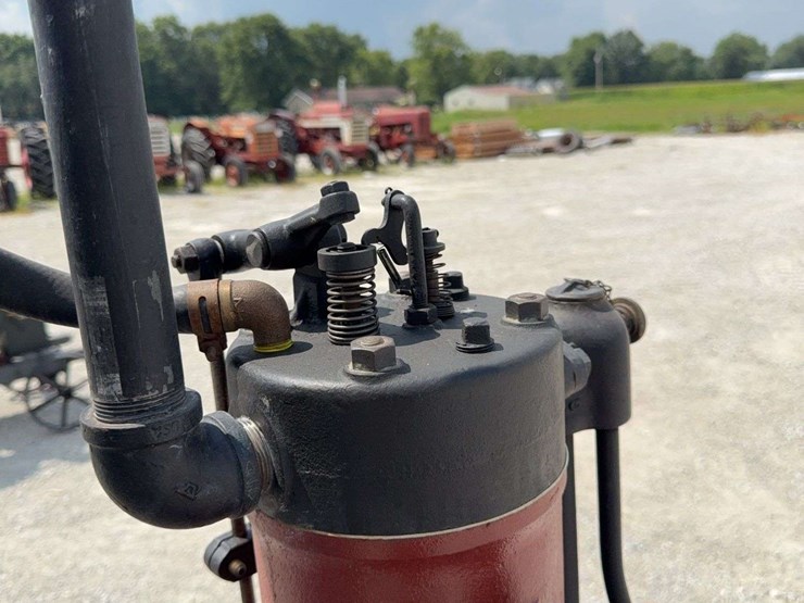 3-hp-international-harvester-“famous”-vertical-engine-image-34